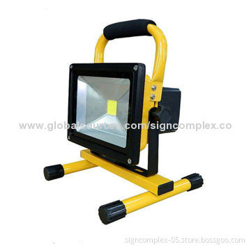 20W Rechargeable LED Floodlight, Use 1 Piece Integrated High-power (COB), 50,000H Service Life Over